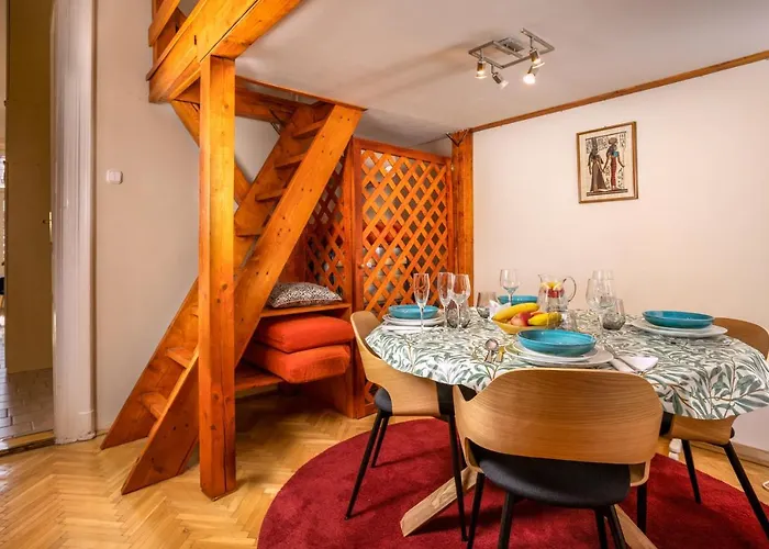 Central Design Apartment